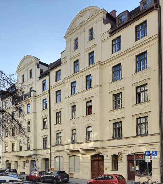 Hans-Sachs-Straße 16–18, Munich — symmetrical building pair by Johann Schmalschläger and Rosa Barbist